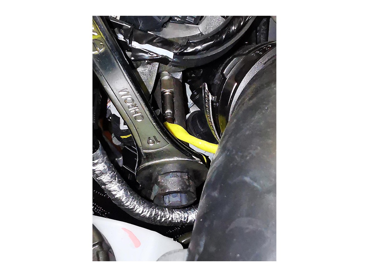 Douille pour capteur de température des gaz d'échappement GOVONI