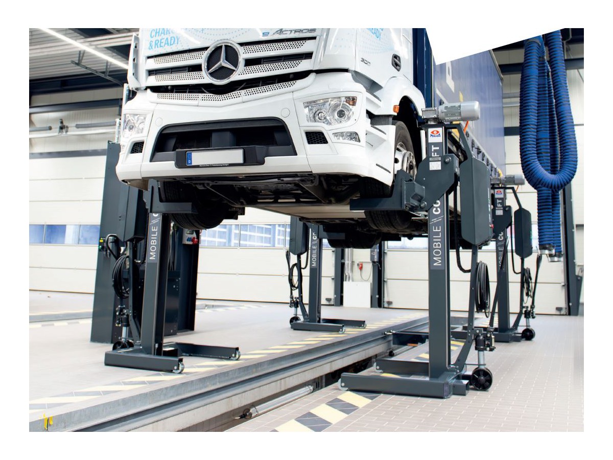 Mobile Radgreifer-Hebebühne - HETRA C_RGA 7.5 UC